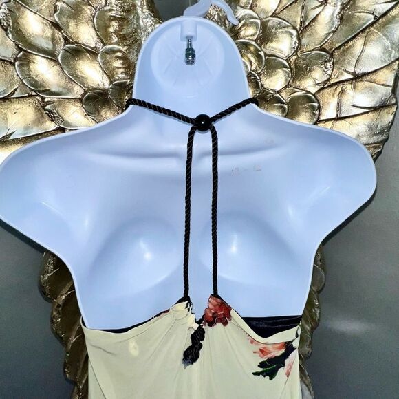 Gorgeous Bloomsbury Dress - Picture 10 of 16